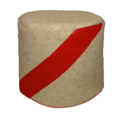 Шапка "Кубанка" белый войлок с красной полосой купить за 420 руб. Шапка "Кубанка" белый войлок с красной полосой купить за 420 руб.